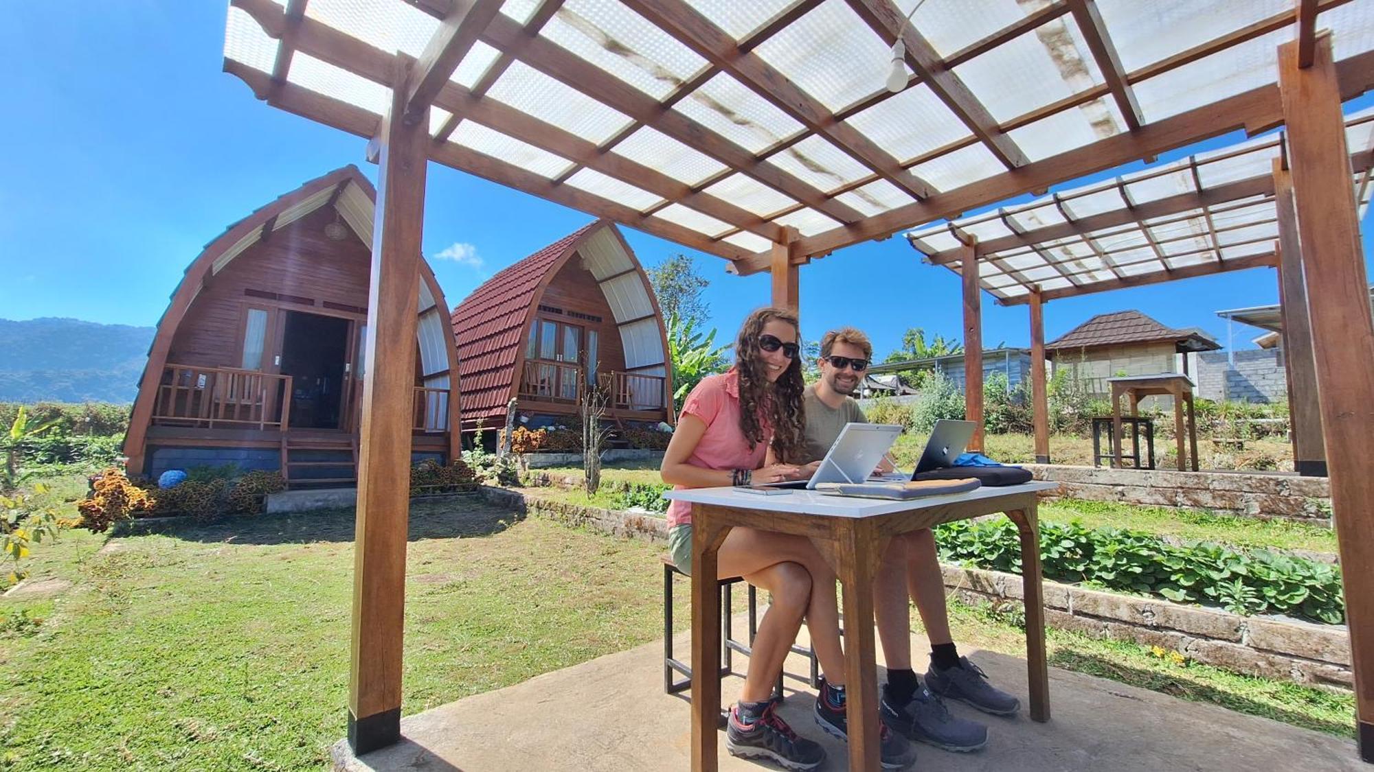 Family Rinjani Bungalow Sajang Exteriör bild