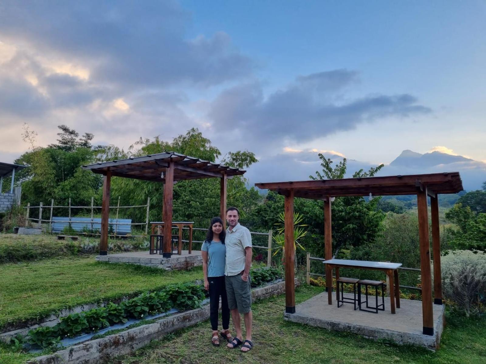 Family Rinjani Bungalow Sajang Exteriör bild